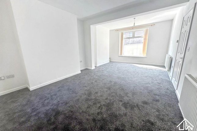 Lady Tyler Terrace, Rhymney photo 4