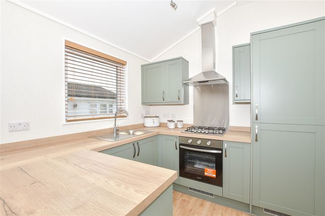 Forstal Lane Harrietsham, Maidstone photo 3