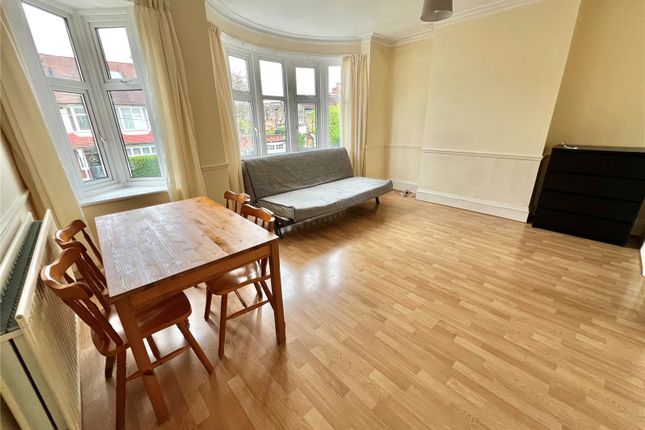 Thumbnail Flat to rent in New River Crescent, Palmers Green, London