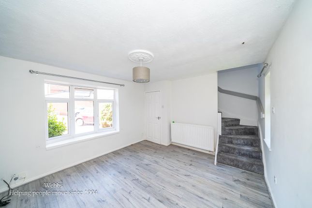 51, Maycroft Close, Cannock photo 3