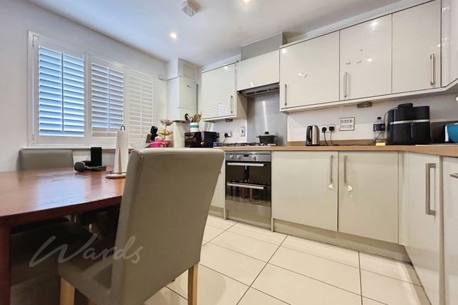 12, Bluebell Walk, Tunbridge Wells photo 2