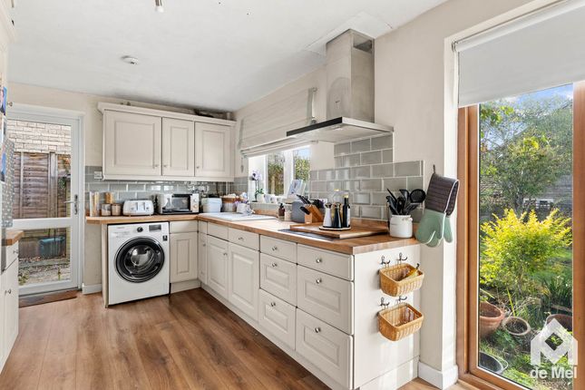 31, Apple Tree Close, Cheltenham photo 4