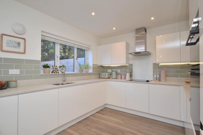 28, Alexander Road, Bristol photo 3