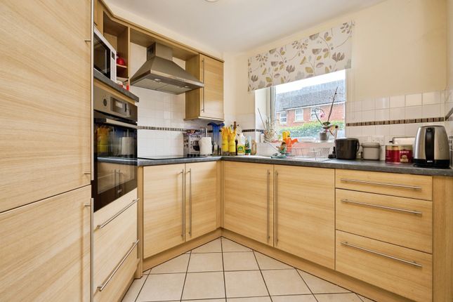 Flat 30, Somers Brook Court,, Foxes Road, Isle of Wight photo 3