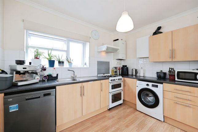 Flat 3a, 166-168, St. Albans Road, Watford photo 3