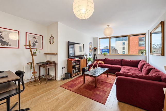 3-bed flat on 7 Portland Heights, Dean Street, Bristol, £210,000