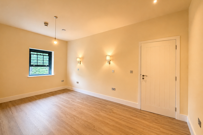 Carlyle Road, Ealing photo 5
