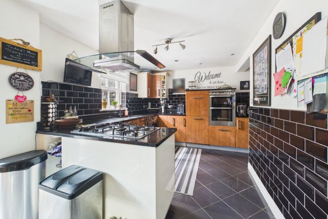 11, Lords Gate, Coleford photo 2