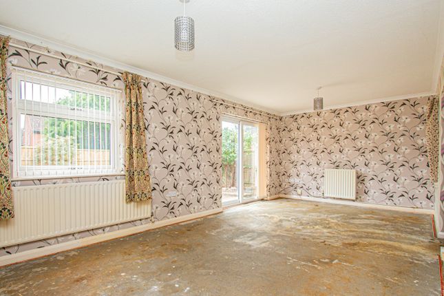 19, Thomas Flawn Road, Wellingborough photo 4