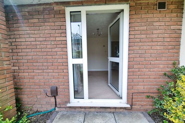 Royston Court,Flat 3, Stanley Road, Southampton photo 4