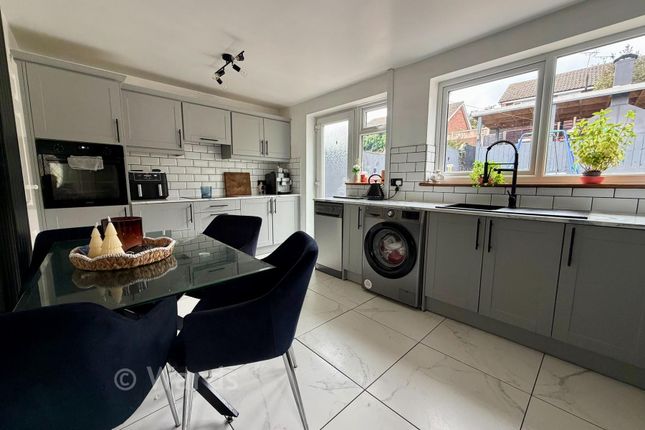 35, Sleigh Road, Canterbury photo 3