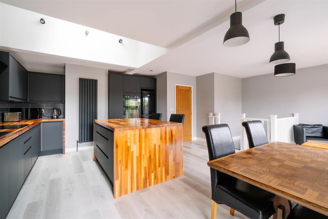 Shalimar, Tibshelf Road, Chesterfield photo 4