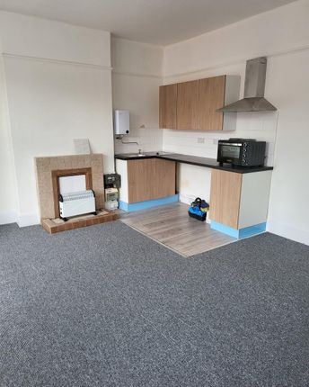 Thumbnail Room to rent in Greenford Avenue, London