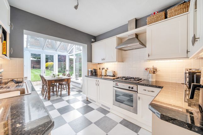 38, Bray Road, Cobham photo 4