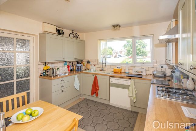 Windrush,, St. Richards Close, Droitwich photo 4