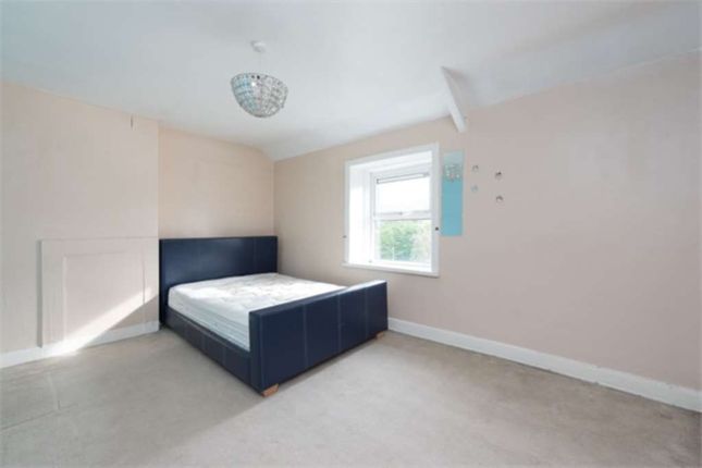 3 Bed Detached House For Sale In Ouzelwell Lane Dewsbury