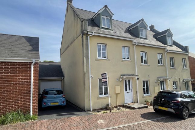 Town house for sale in Norman Mews, Digby