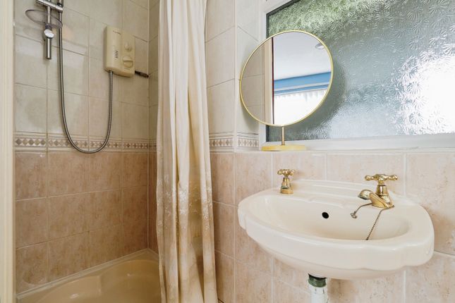 6, Brookside Avenue, Nottingham photo 4