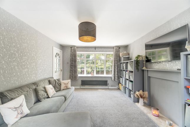 24, Throstle Nest Close, Otley photo 4
