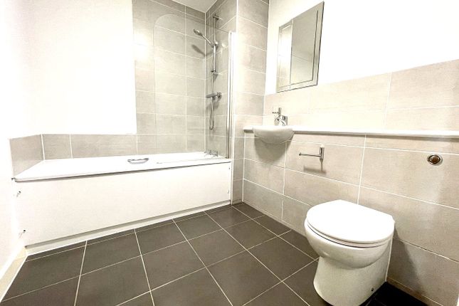 420 Adelphi Wharf 1,, Adelphi Wharf 1, Salford photo 3