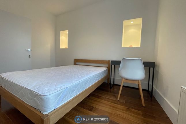 Thumbnail Room to rent in Upper Richmond Road, London