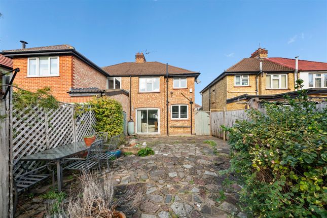 Gresham Road, Uxbridge photo 4
