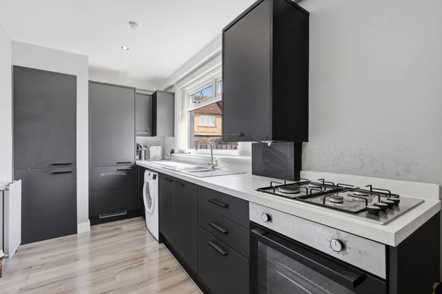 10 Zambesi Drive, Glasgow photo 4