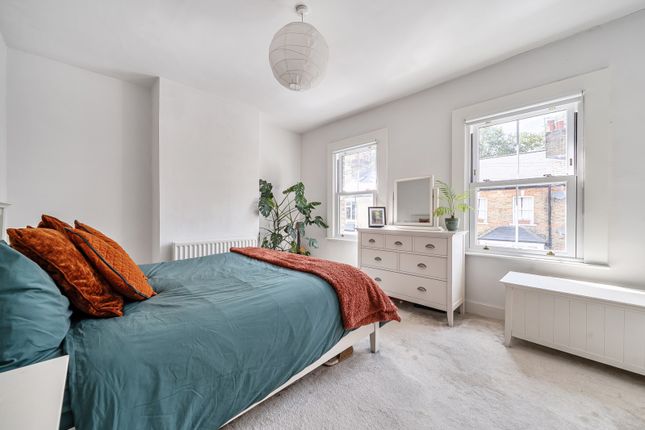 5, Victoria Road, Uxbridge photo 4