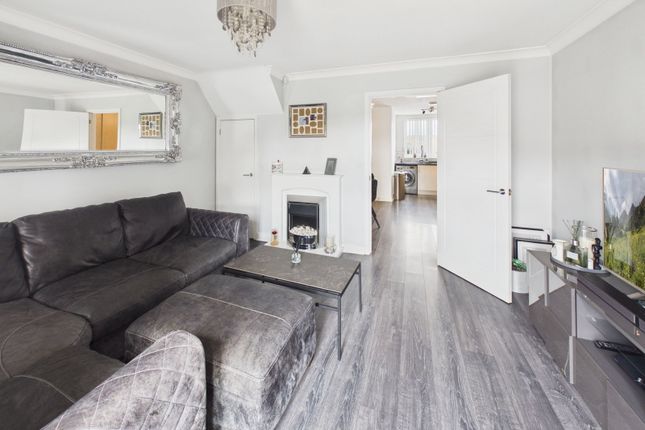 14, Rohilla Close, Whitby photo 3