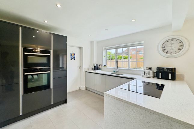 3, Yardley Grove, Cramlington photo 2