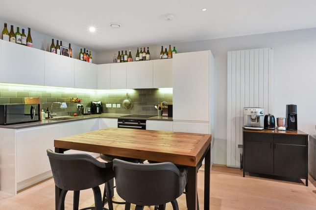 82 John Cabot House 4, Clipper Street, London photo 4
