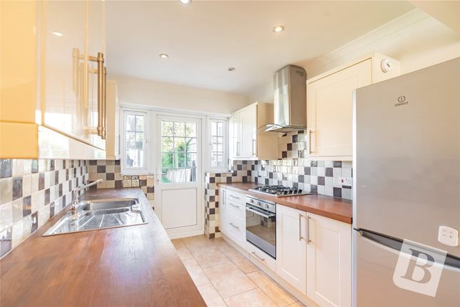 4, Bansons Way, Essex photo 3