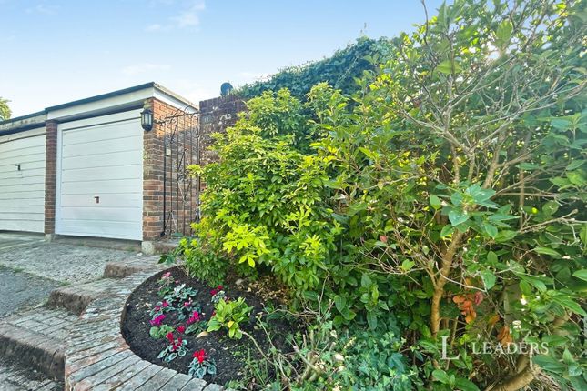 18, Lingwood Close, Southampton photo 4