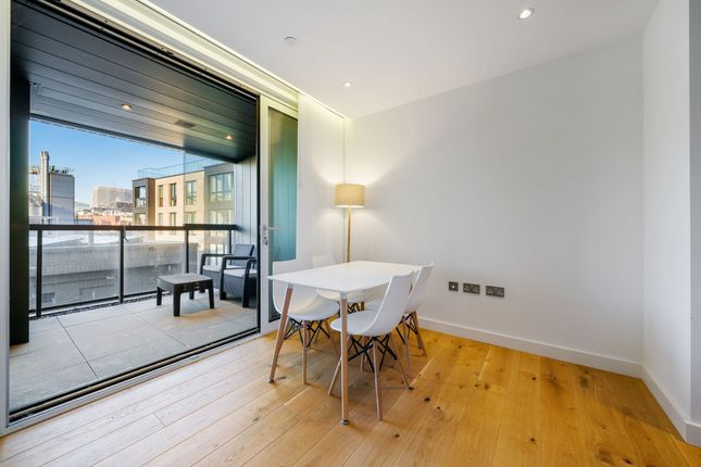 Flat 34 Ashley House, 3, Monck Street, London photo 4