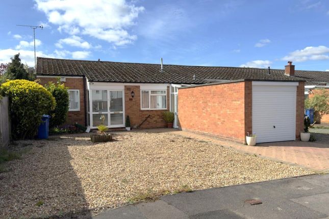 Thumbnail Bungalow for sale in Martin Close, Windsor