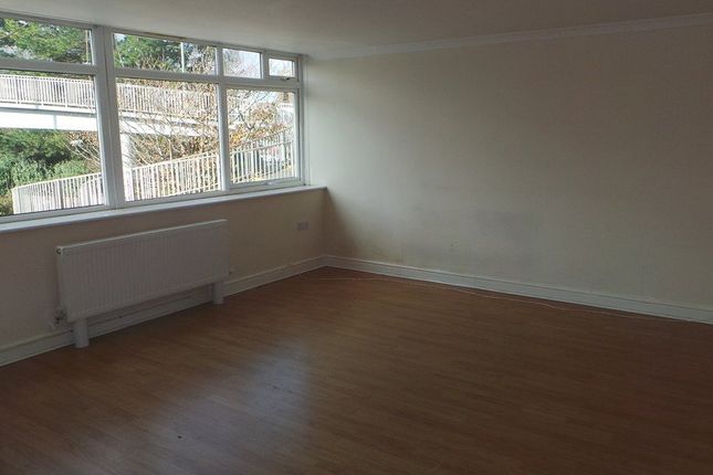 Flat to rent in Delme Court, Maytree Road, Fareham, Hampshire