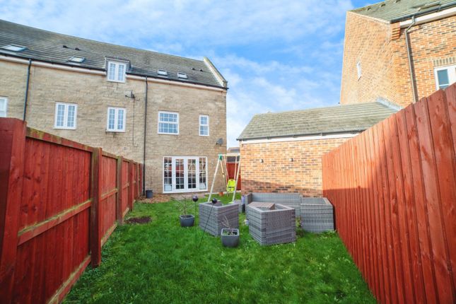 64, Sylvan Avenue, Nottingham photo 4