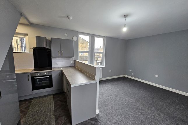 Thumbnail Flat to rent in Town Street, Stanningley, Pudsey