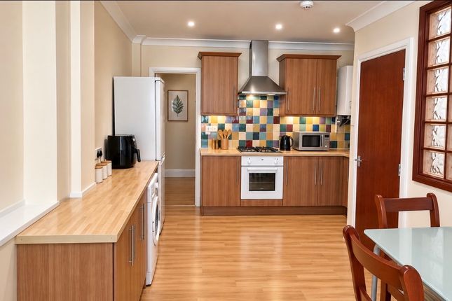 7, Heaton Place, NEWCASTLE UPON TYNE photo 5