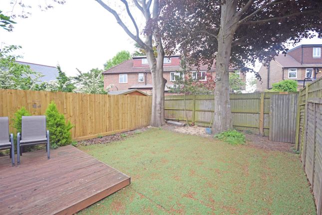3 The Hollies,, Brunswick Close, Twickenham photo 4