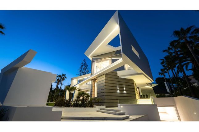 Villa for sale in Los Monteros, Marbella Area, Costa Del Sol