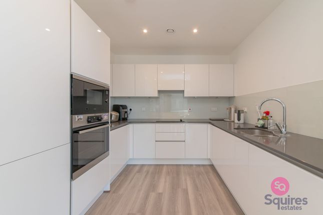 Flat 14, Laidlaw House, London photo 3