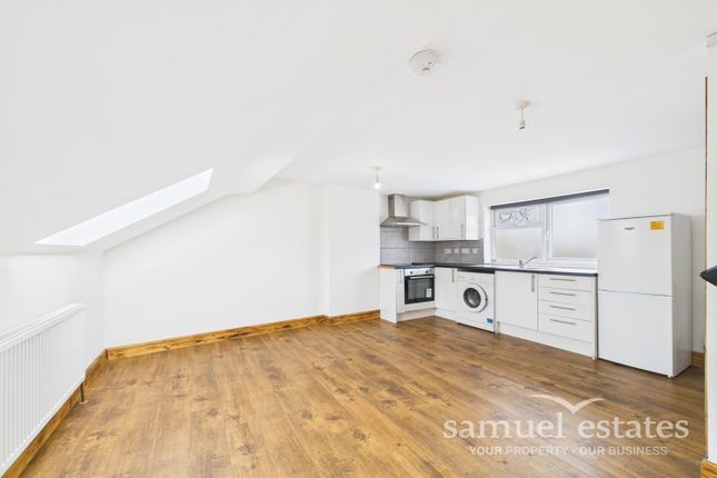 Studio Room / Kitchen