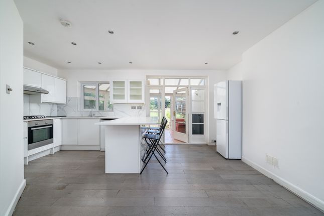 67, Greenwood Road, Mitcham photo 4