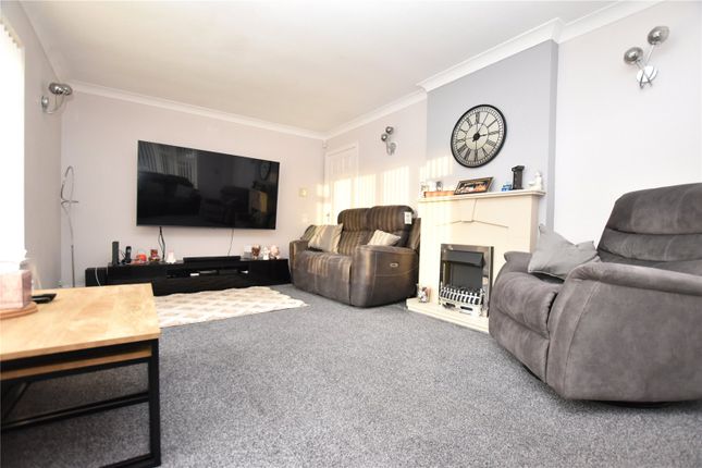 12, Royston Hill, Wakefield photo 3
