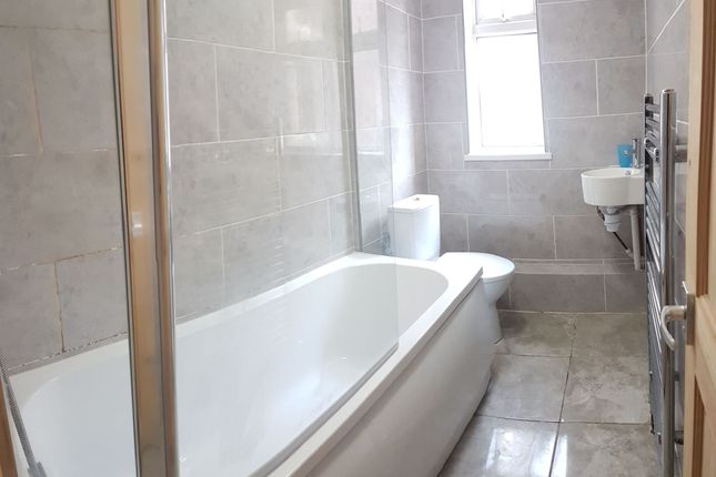 13 Victoria Road, Fallowfield, Manchester photo 4