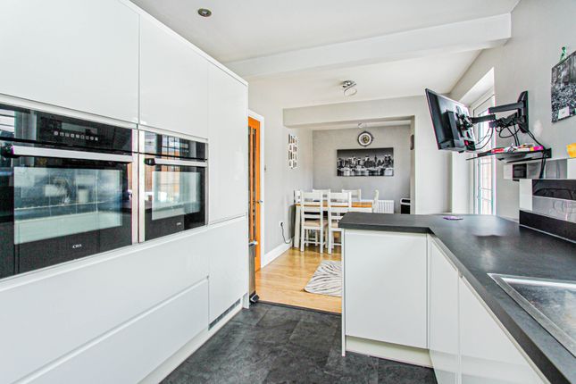 20, Mountfield Road, Wellingborough photo 4