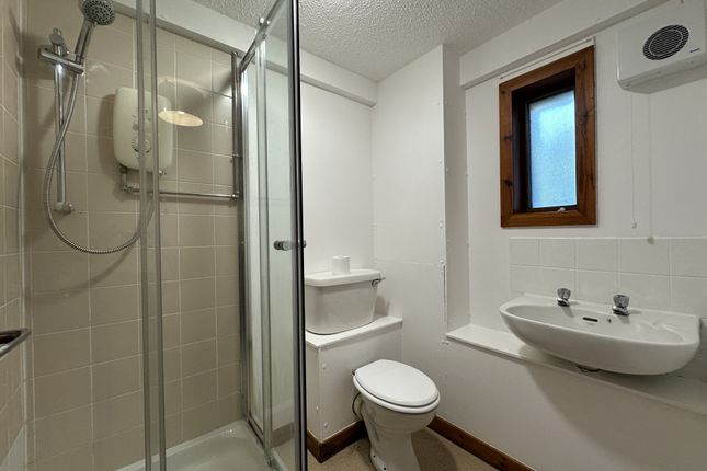 Red Admiral Court, Dundee photo 3
