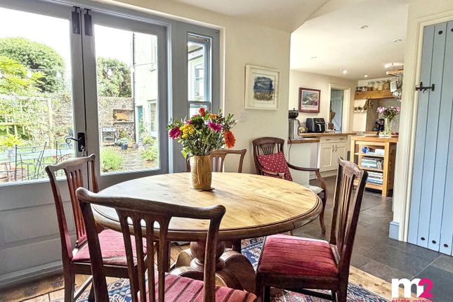 Harwell House, Merthyr Road, Abergavenny photo 2