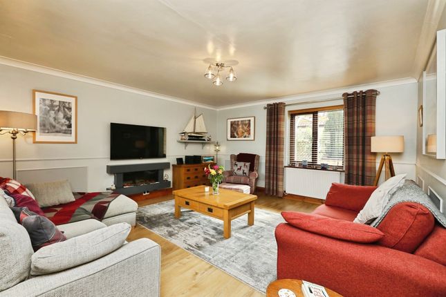 12, Grange Farm Court, Worksop photo 3